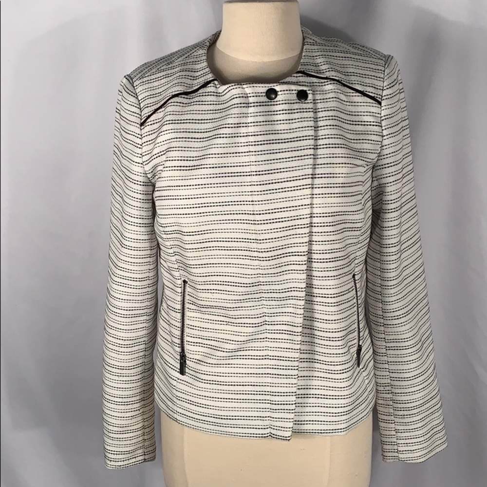 Halogen Jacket Blazer Size Medium - image 2